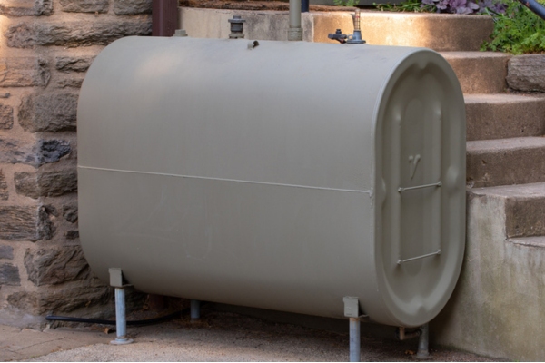 image of a heating oil tank outside the house